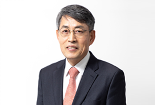 The 9th Chancellor, Dr. Yun Hi Won Photo